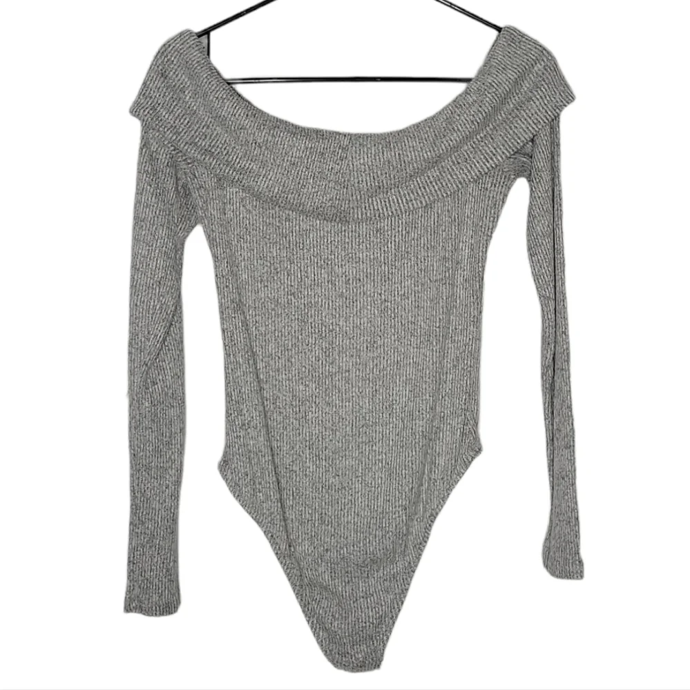 Out From Under Gray Ribbed Knit Long Sleeve Off the Shoulder Bodysuit - Picture 3 of 7